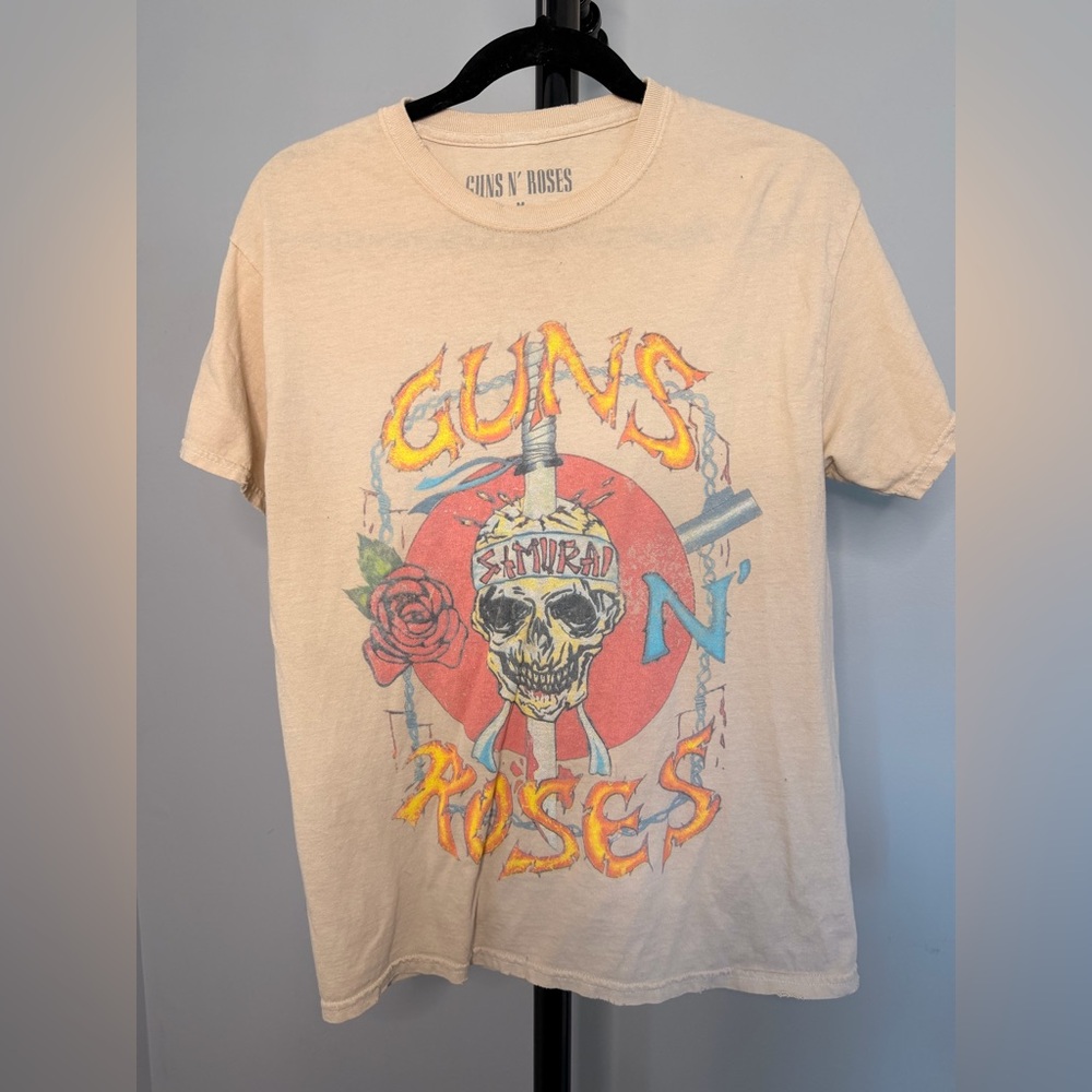 Size Medium Guns n’ Roses Graphic Tee